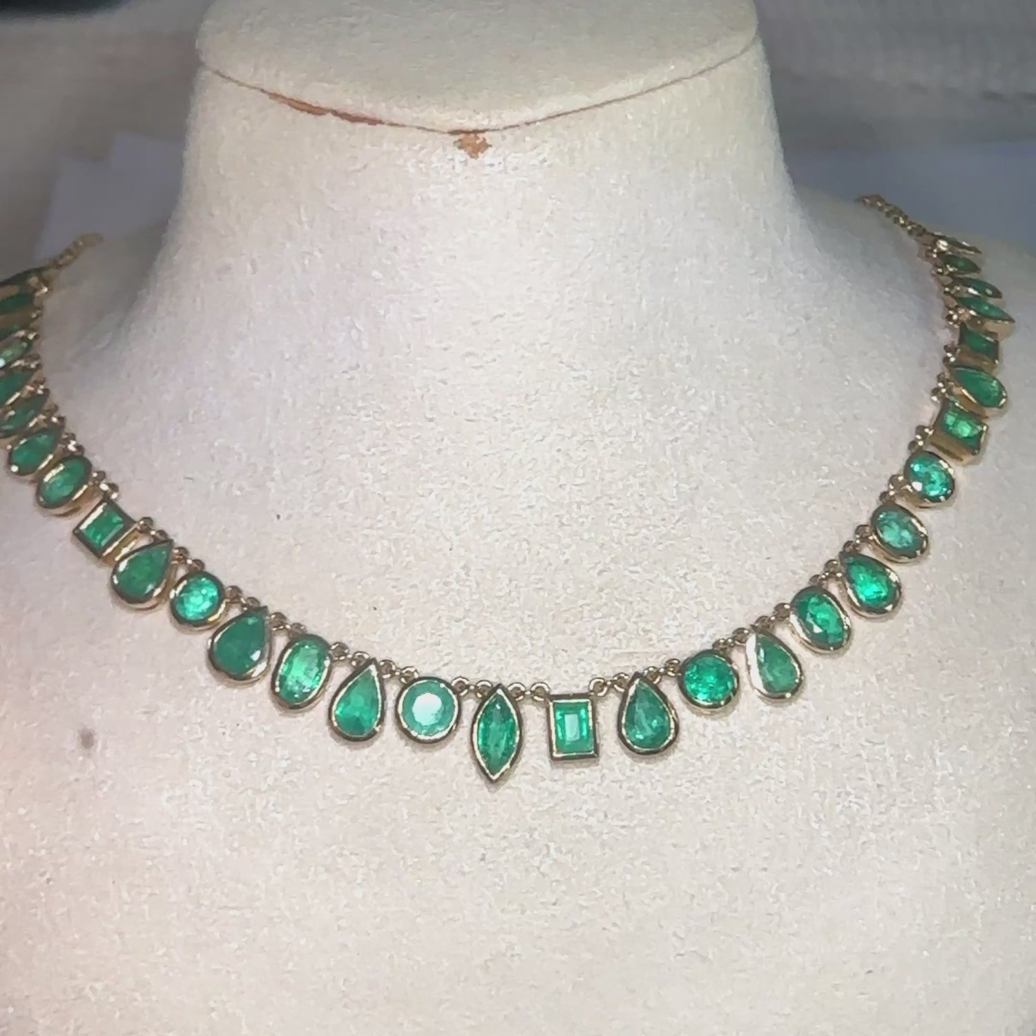 Mixed Cut Emerald Collar Necklace