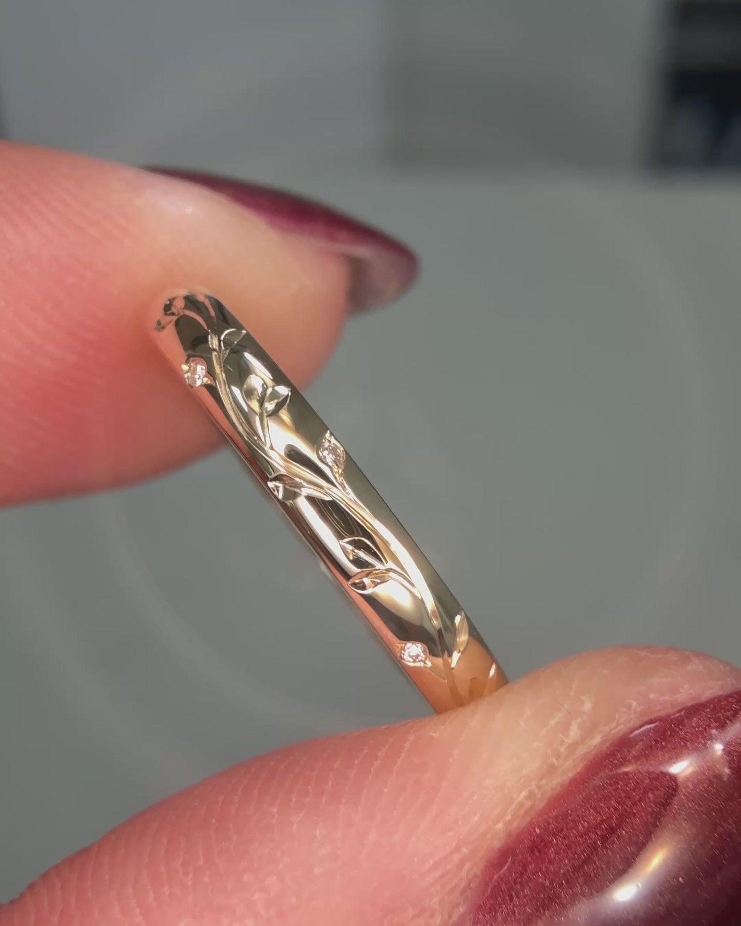 Vine engraved wedding band