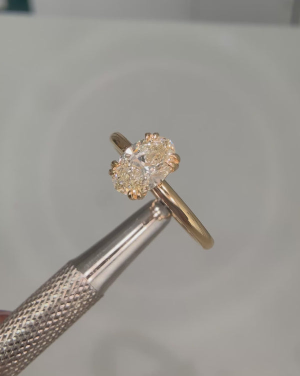Oval Cut Diamond Maria Ring