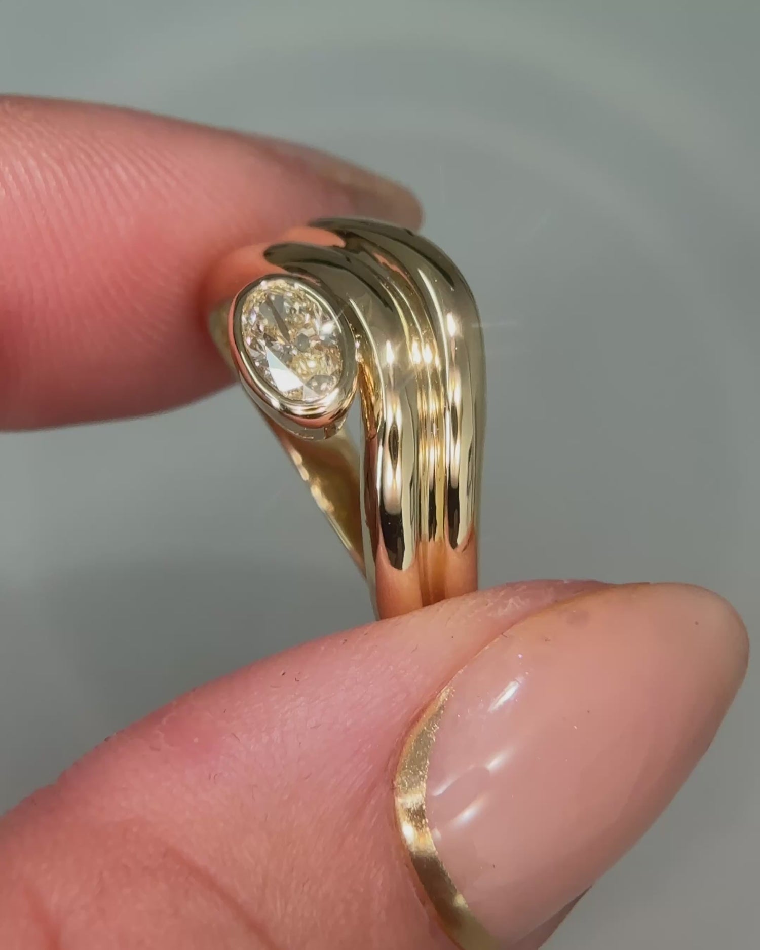 Oval Cut Diamond Double Row Wave Ring